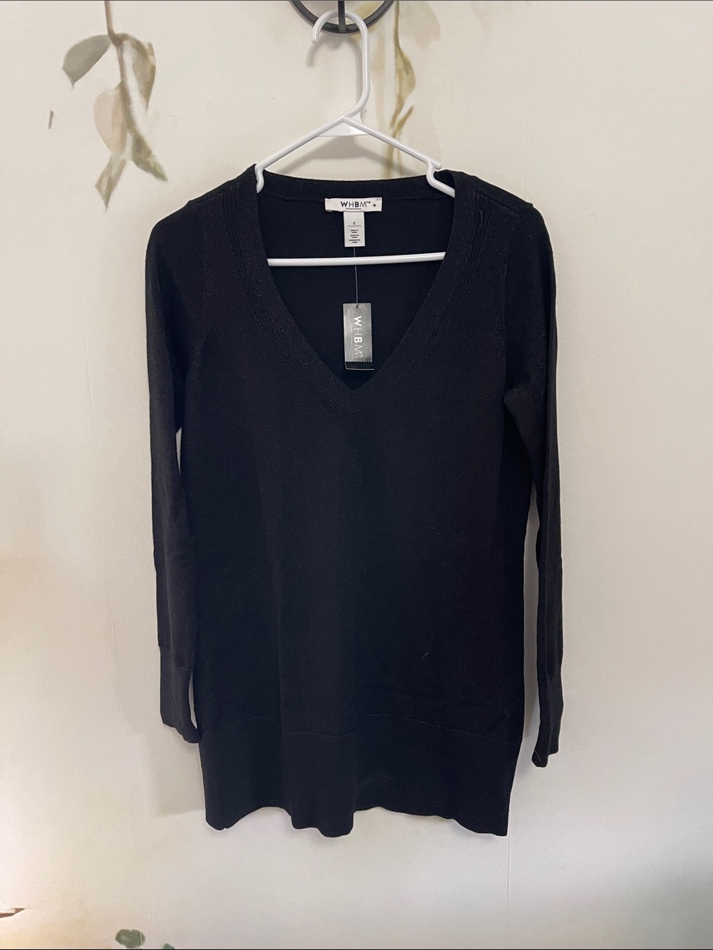White House Black Market Black Black Lurex V-Neck Long Sleeve Tunic Sweater